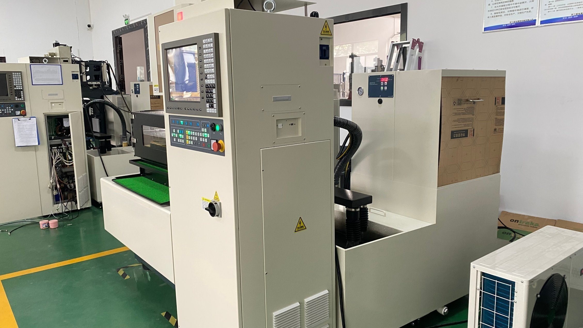 SWE SERIES LOW SPEED BRASS WIRE CUT EDM MACHINE